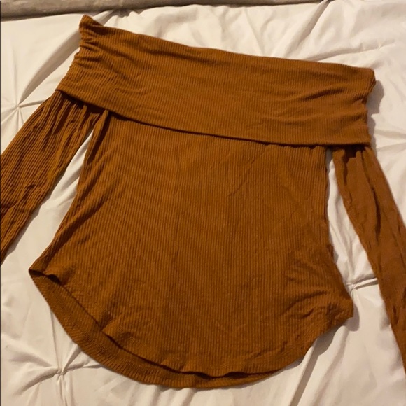 Off the shoulder sweater - Picture 1 of 1